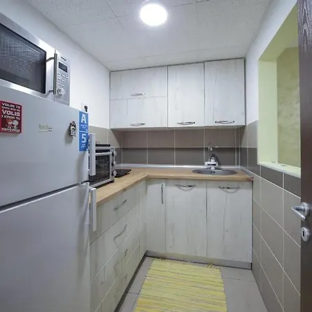 Diamond-lux Apartamento *